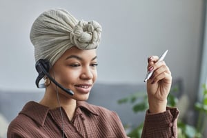 black woman call center